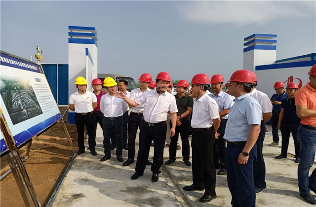 海南省副省长沈丹阳到亚星管理平台海南项目指导工作